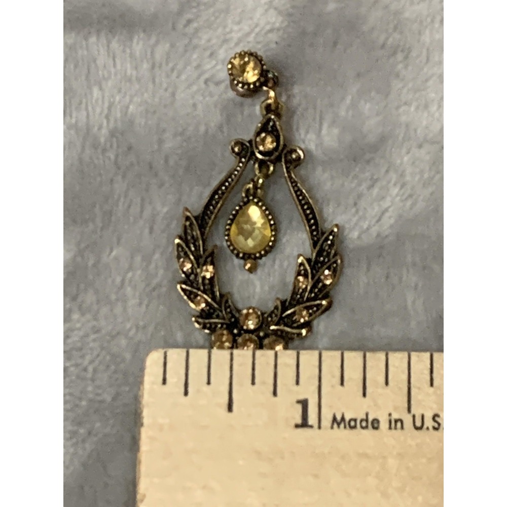 Vintage Style Laurel Wreath Dangle Teardrop Earrings Gold Tone Green Rhinestones - Picture 15 of 15